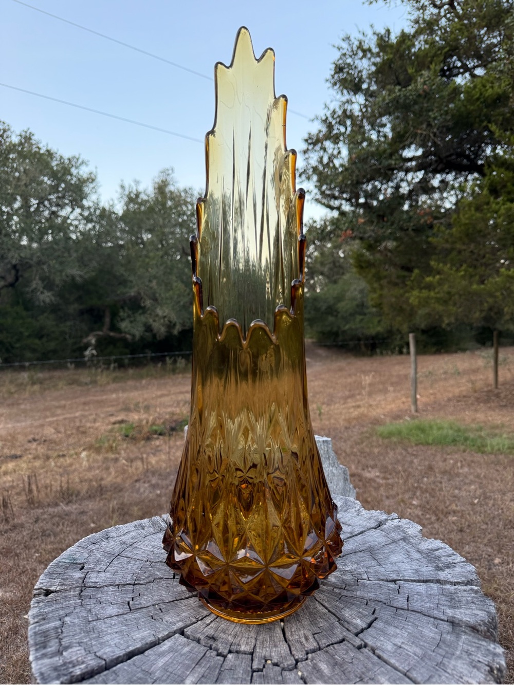 MCM LE SMITH Amber SWUNG GLASS FLOOR VASE